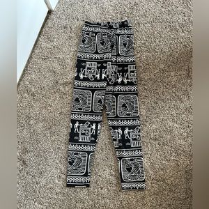 Stretchy Egyptian print leggings